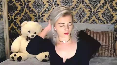 Snapshot of alyblonde chatting on 21, 2, 2025 aly online show from 21, 2, 2025