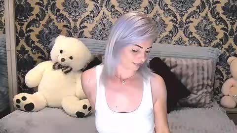 Snapshot of alyblonde chatting on 7, 3, 2025 aly online show from 7, 3, 2025