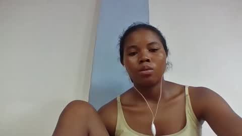 Snapshot of alydie7 chatting on 19, 4, 2026 alydie7 online show from 19, 4, 2026