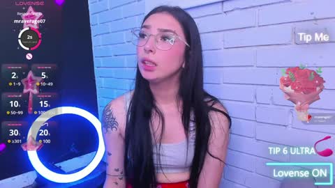 Snapshot of alys_molly chatting on 24, 12, 2024 sopie online show from 24, 12, 2024