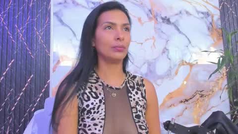 Snapshot of alyson__a chatting on 4, 11, 2025 alyson__a online show from 4, 11, 2025