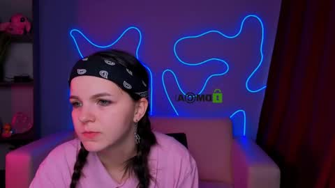 Snapshot of alyssamoan chatting on 21, 11, 2025 alyssamoan online show from 21, 11, 2025