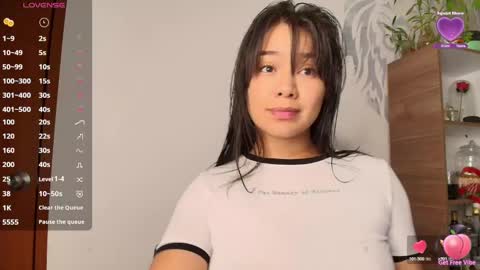 Snapshot of alyssia_wolds_1 chatting on 27, 12, 2024 alyssia wolds online show from 27, 12, 2024