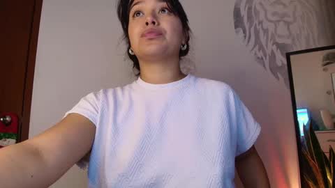 Snapshot of alyssia_wolds_1 chatting on 29, 10, 2025 alyssia wolds online show from 29, 10, 2025