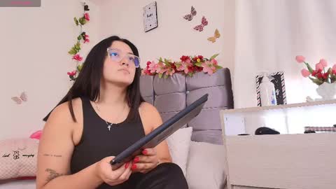 Snapshot of amabella_w chatting on 20, 4, 2026 Isabella online show from 20, 4, 2026
