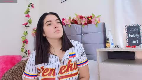 Snapshot of amabella_w chatting on 23, 5, 2026 Isabella online show from 23, 5, 2026