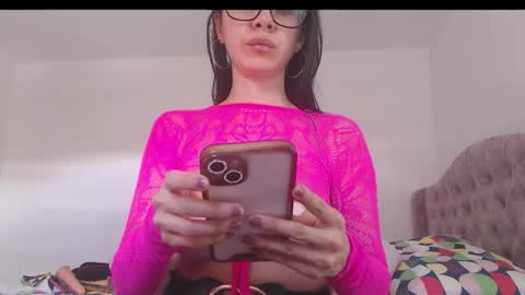 valentia online show from 5, 10, 2025