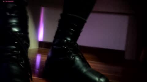 anny online show from 28, 9, 2025