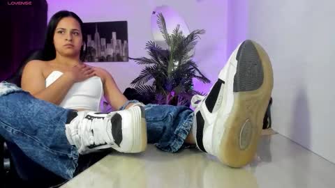 anny online show from 1, 11, 2025