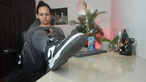 anny online show from 9, 4, 2026