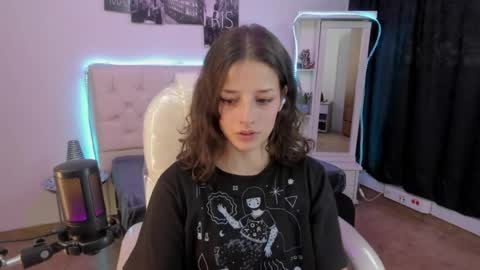 Snapshot of amaia_daniells chatting on 11, 5, 2026 B I A N C A online show from 11, 5, 2026