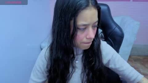 Snapshot of amaia_t chatting on 26, 4, 2026 Amaia online show from 26, 4, 2026