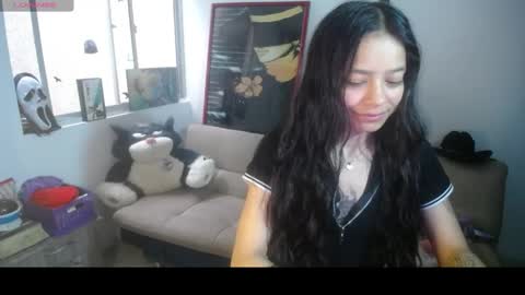 Snapshot of amaia_t chatting on 5, 5, 2026 Amaia online show from 5, 5, 2026