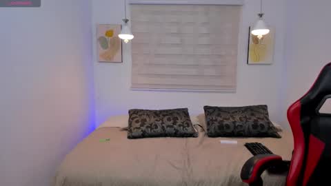 amal_kattz online show from 8, 11, 2025