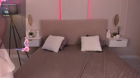 Amalia online show from 12, 2, 2025