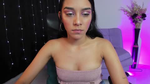 Amalia cruss online show from 18, 1, 2025