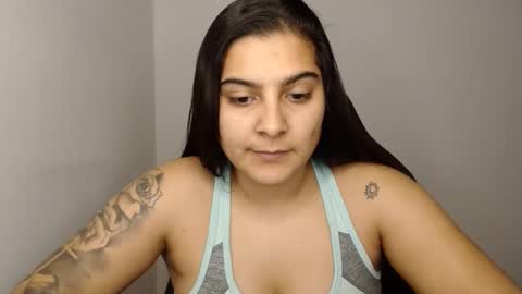 The queen of the biceps  online show from 7, 1, 2025