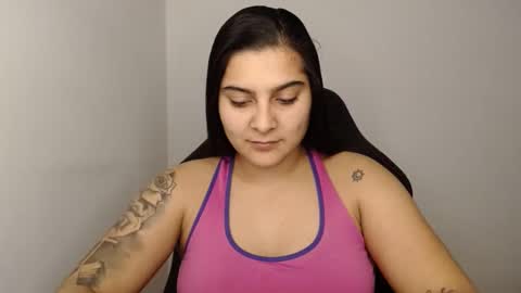 The queen of the biceps  online show from 26, 1, 2025