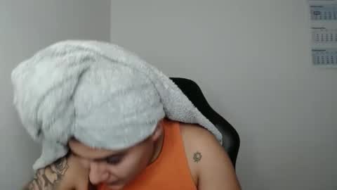 The queen of the biceps  online show from 6, 3, 2025