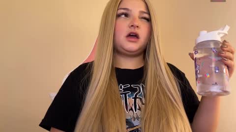 Amandha online show from 25, 12, 2024