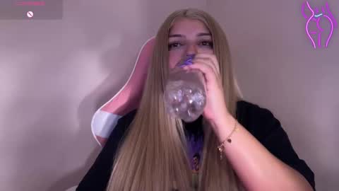 Snapshot of amandhaaa chatting on 19, 2, 2025 Amandha online show from 19, 2, 2025