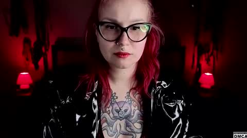 Snapshot of amanita__pantherina chatting on 4, 12, 2025 Goddess Amanita online show from 4, 12, 2025