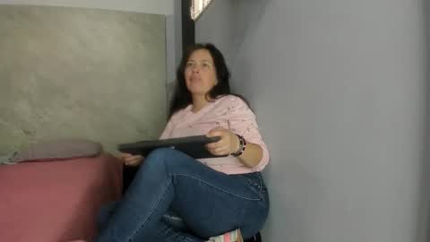 Snapshot of amara_luxe chatting on 20, 11, 2025 amara_luxe online show from 20, 11, 2025