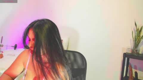 Amarantha online show from 15, 4, 2026