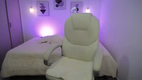 Amarantha online show from 4, 10, 2025