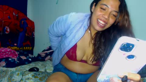 Amara Julia online show from 10, 12, 2024