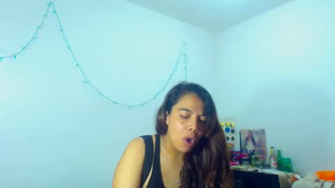 Amara Julia online show from 12, 12, 2024