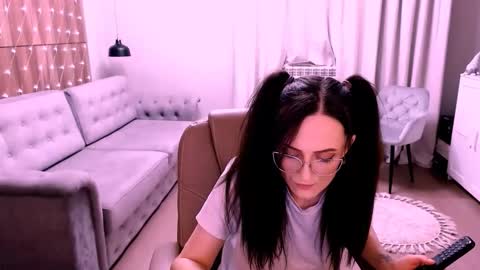 Izza online show from 15, 12, 2025