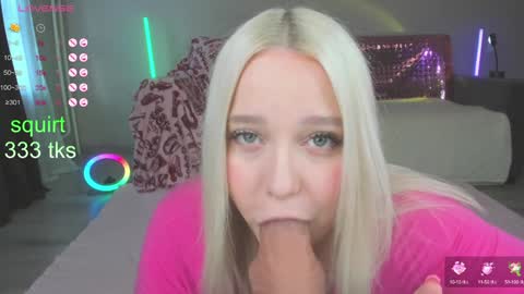 Snapshot of amazongirls chatting on 8, 1, 2025 Im Mandy and I love to play in public and do crazy in PVT online show from 8, 1, 2025