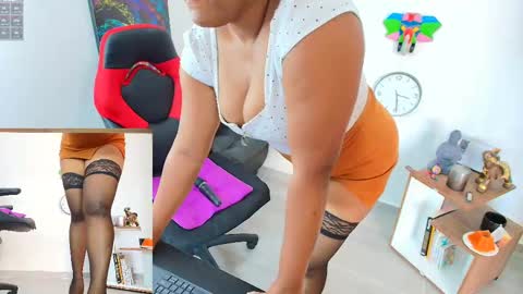 Snapshot of amba_rosee1 chatting on 29, 9, 2025 AMBAR online show from 29, 9, 2025