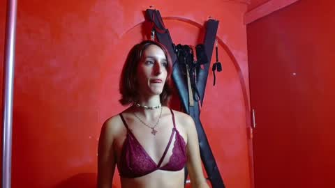ambar_roux1 online show from 3, 3, 2025