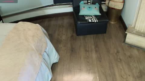 Ambar Ross online show from 22, 2, 2025