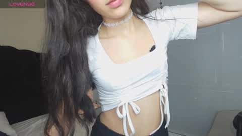 Ambar Ross online show from 1, 10, 2025