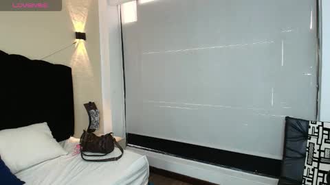 Ambar Ross online show from 18, 10, 2025