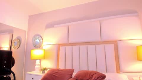 AmbarSantany  online show from 1, 2, 2025