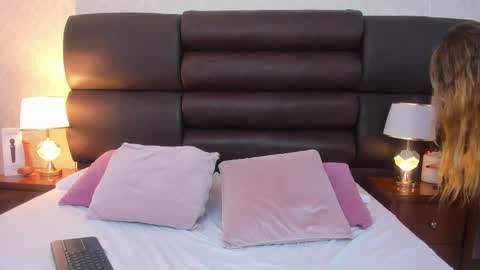 AmbarSantany  online show from 27, 2, 2026