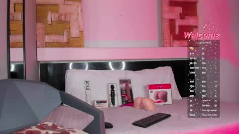 Snapshot of amber_adams_ chatting on 7, 4, 2026 Amber online show from 7, 4, 2026