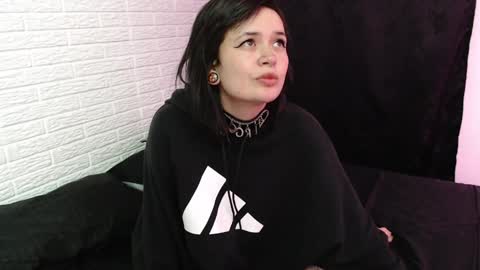 Snapshot of amber_rouss chatting on 10, 1, 2025 ROUSS online show from 10, 1, 2025