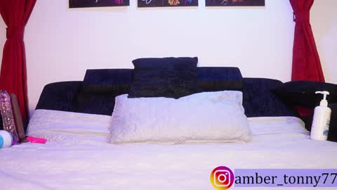 Snapshot of amber_tony77 chatting on 22, 11, 2025 online show from 22, 11, 2025