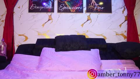 Snapshot of amber_tony77 chatting on 30, 11, 2025 online show from 30, 11, 2025