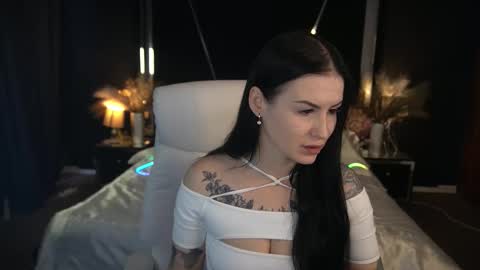 Anna online show from 12, 11, 2025