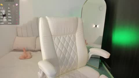 Amber  online show from 10, 4, 2026