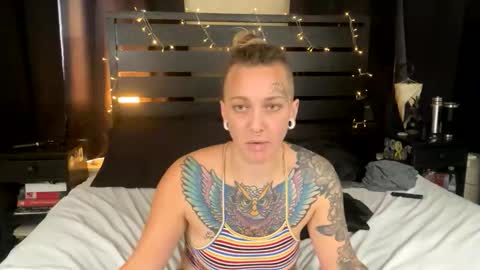 Amberneddie online show from 10, 11, 2025