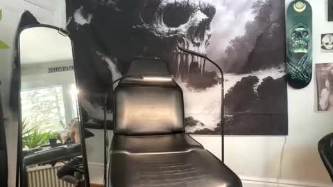 Amberneddie online show from 11, 11, 2025