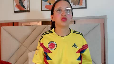 Snapshot of amberqueenx1 chatting on 7, 2, 2026 amberqueenx1 online show from 7, 2, 2026