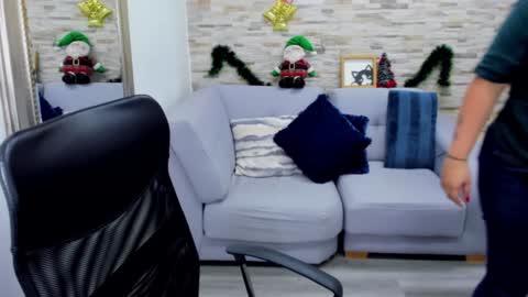 Snapshot of amberthomsonn chatting on 4, 1, 2025 Amber online show from 4, 1, 2025